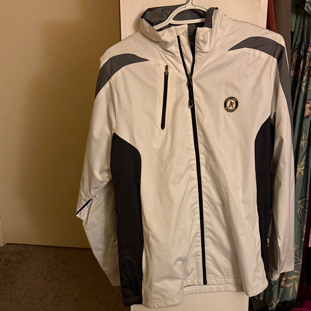 A’s women’s jacket